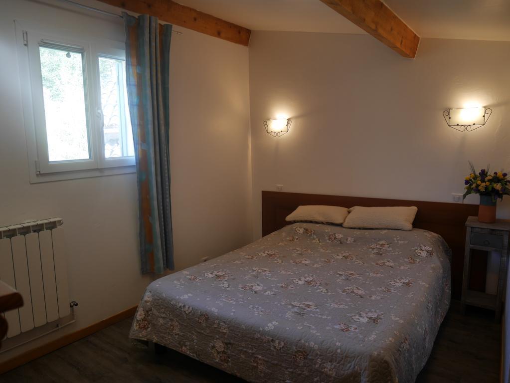 L'Oustaou Castellane Hostel Exterior photo